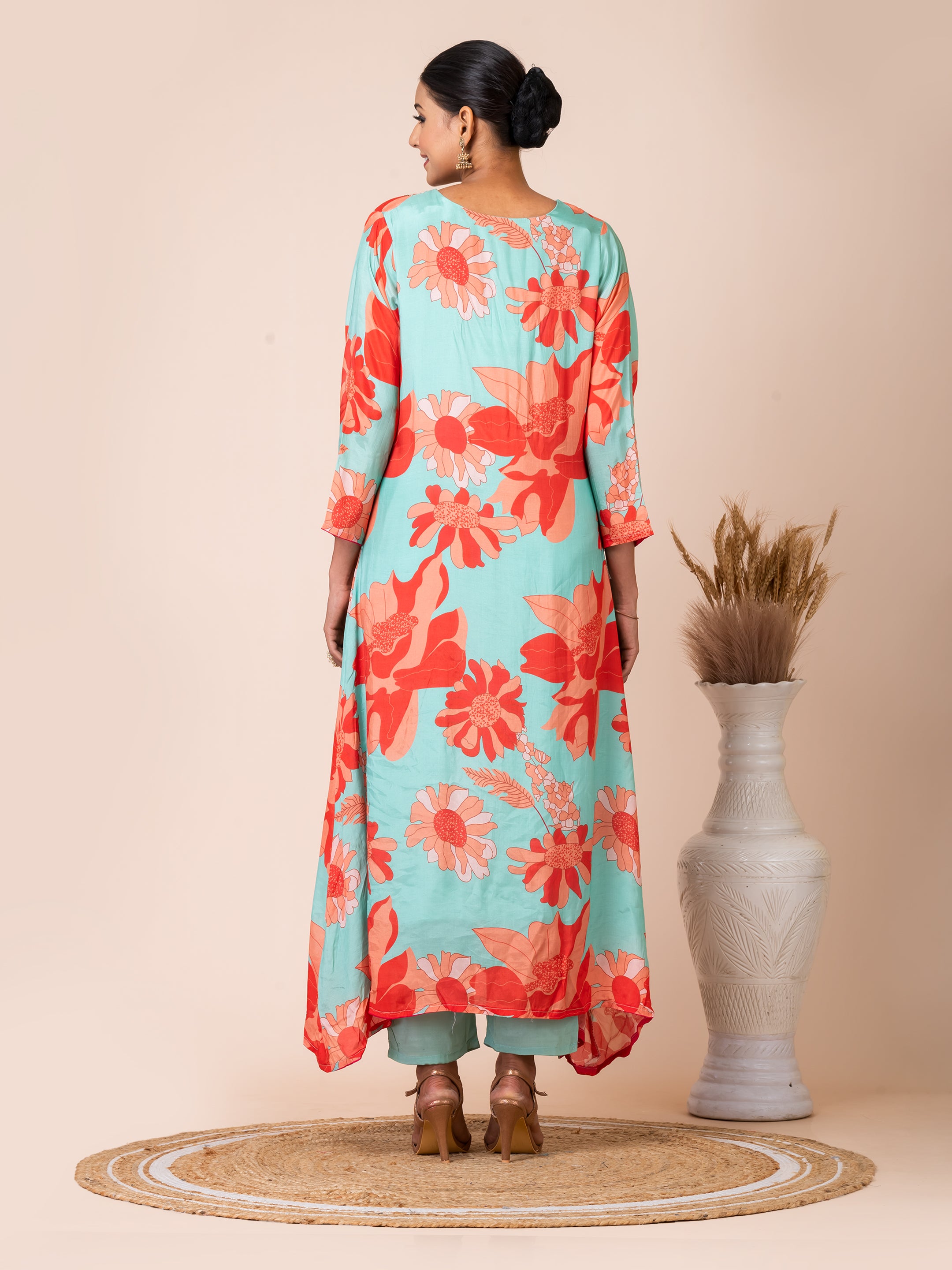 Elegant Turquoise Floral Handwork Kurta Set by Sarso Sarso