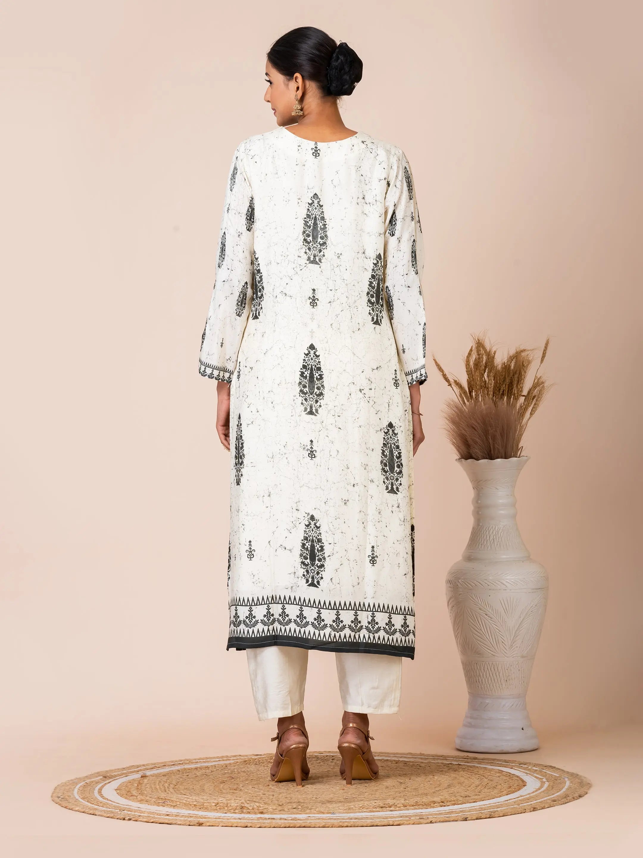 Black & White Printed Kurta Set with Handwork Detailing Sarso