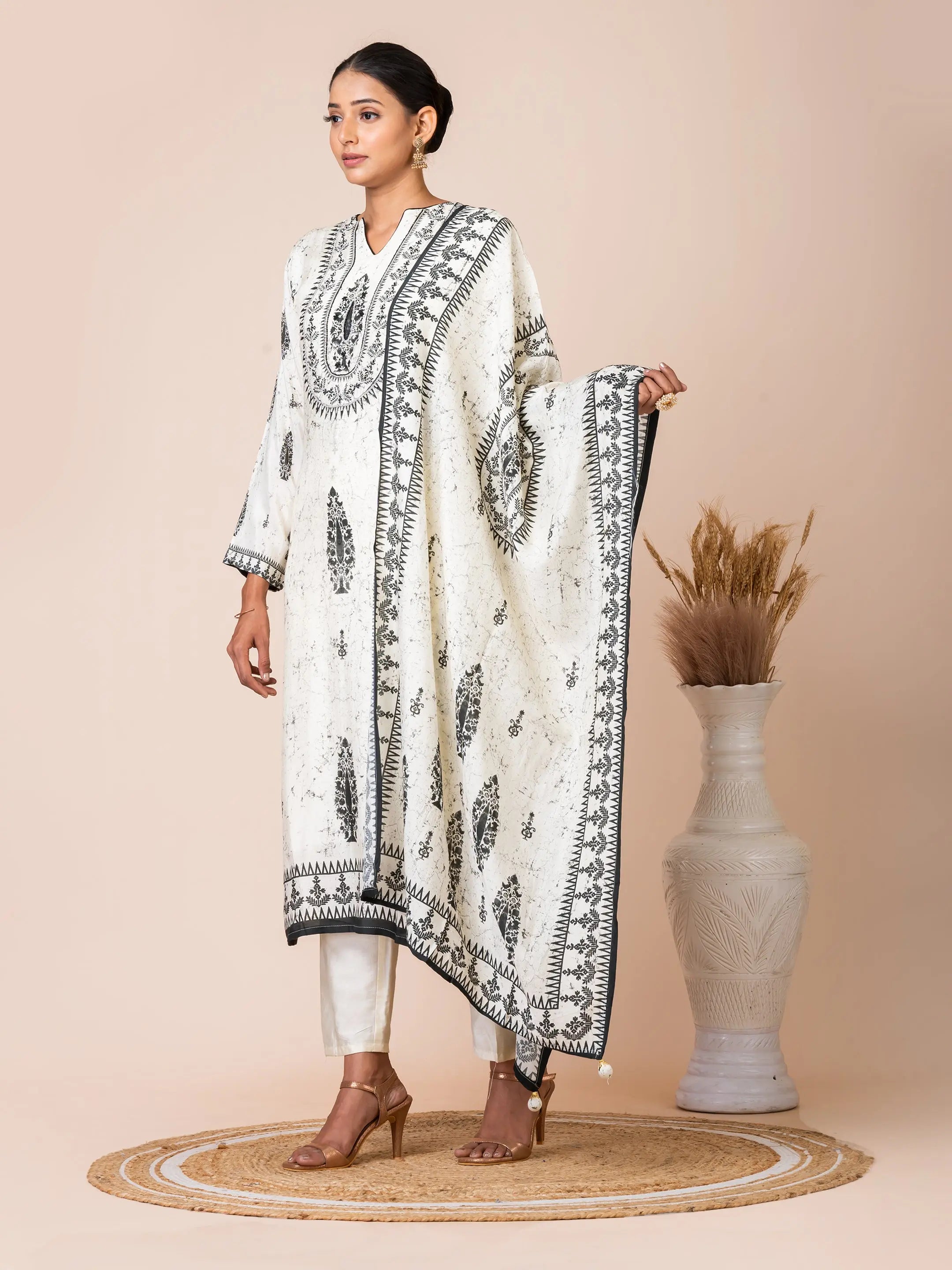 Black & White Printed Kurta Set with Handwork Detailing Sarso