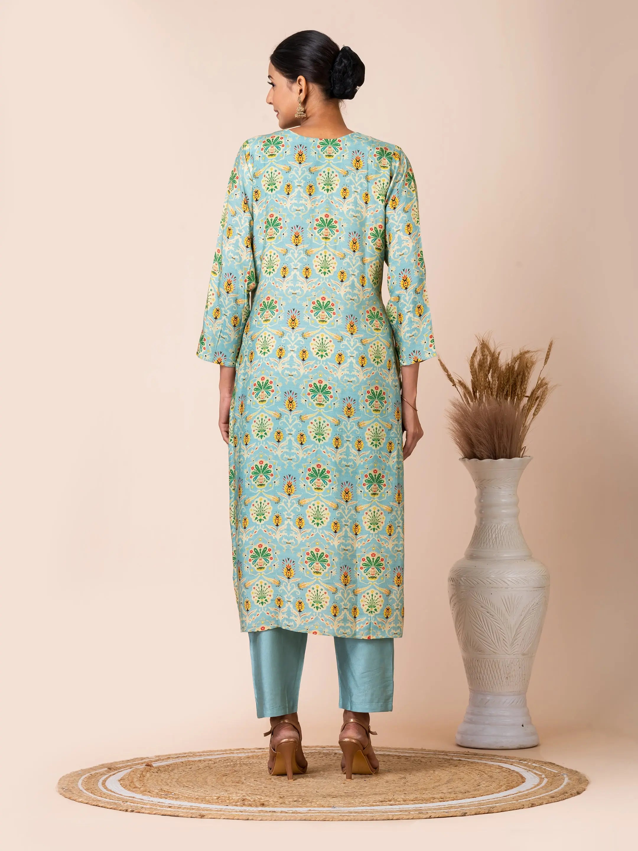 Blue Floral Kurta Set with Kantha and French Knot Handwork Sarso