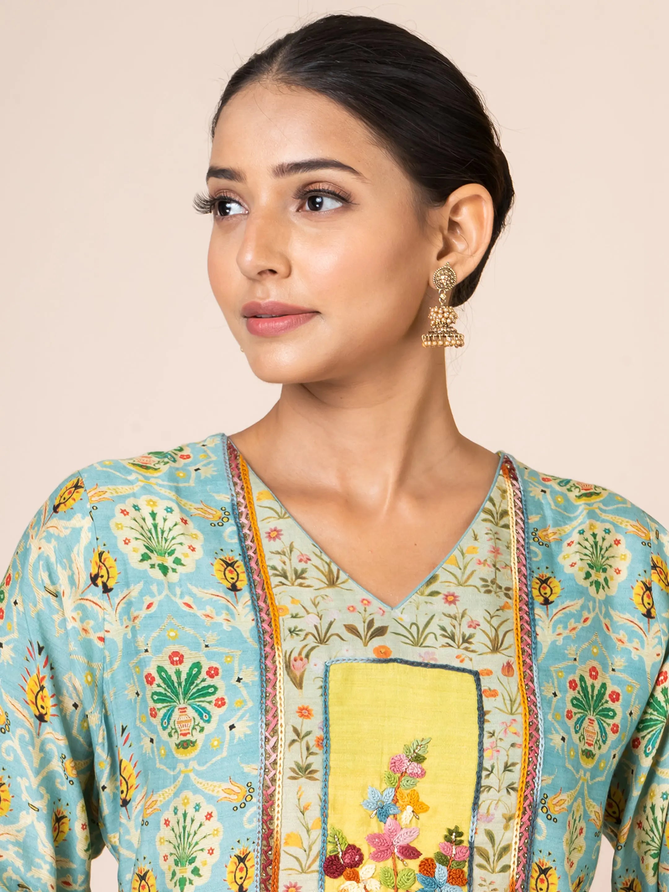 Blue Floral Kurta Set with Kantha and French Knot Handwork Sarso