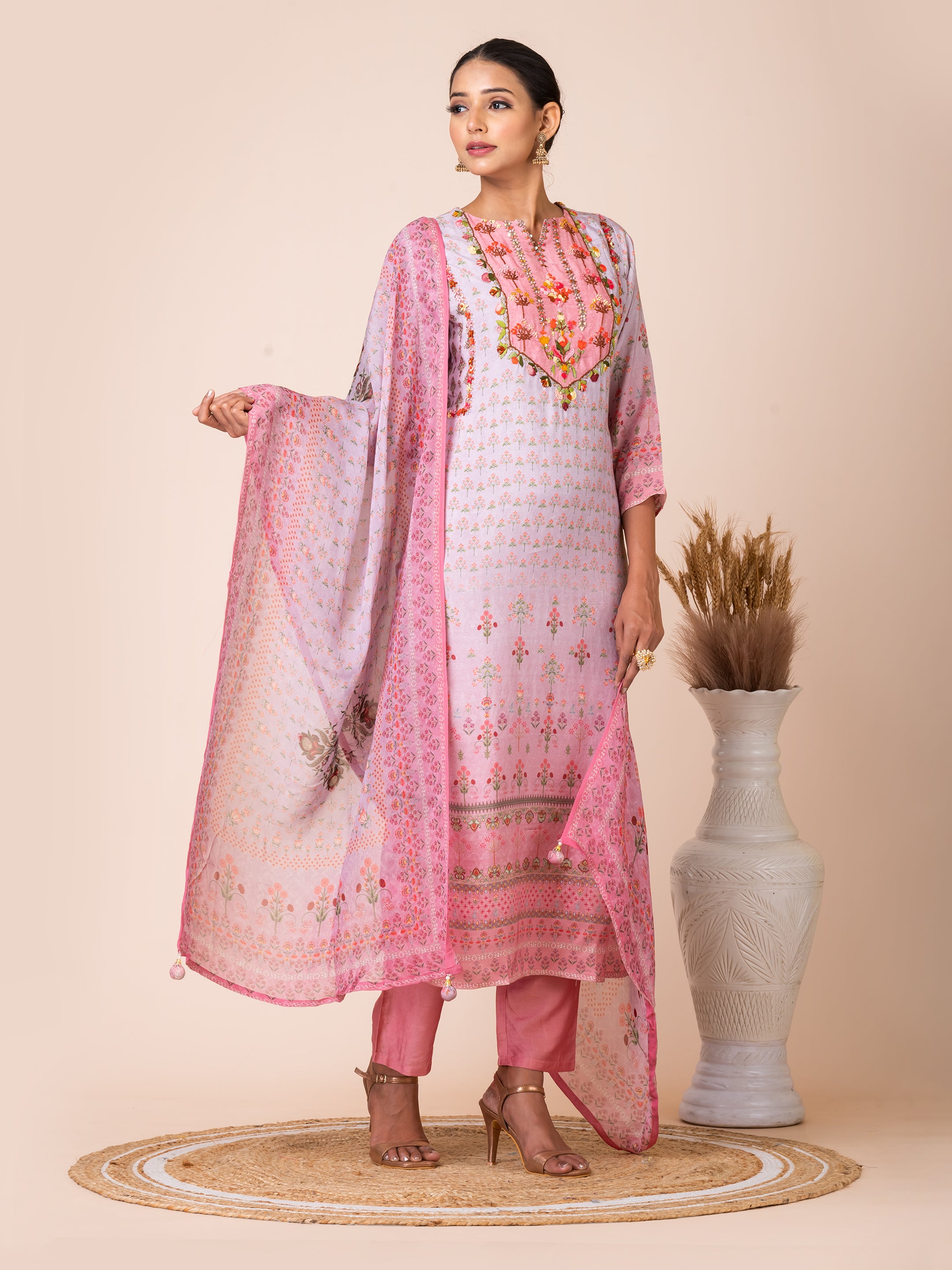 Elegant Pink Floral Kurta Set with Handwork Sarso