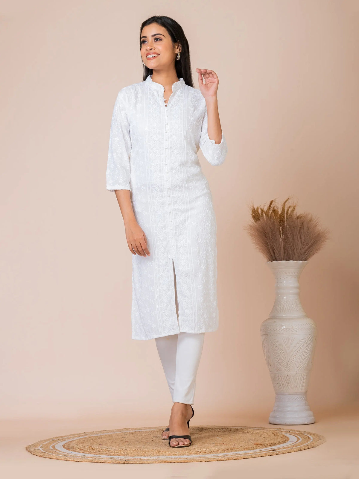 Sarso Classic White Lucknowi Embroidered Straight Kurti Sarso