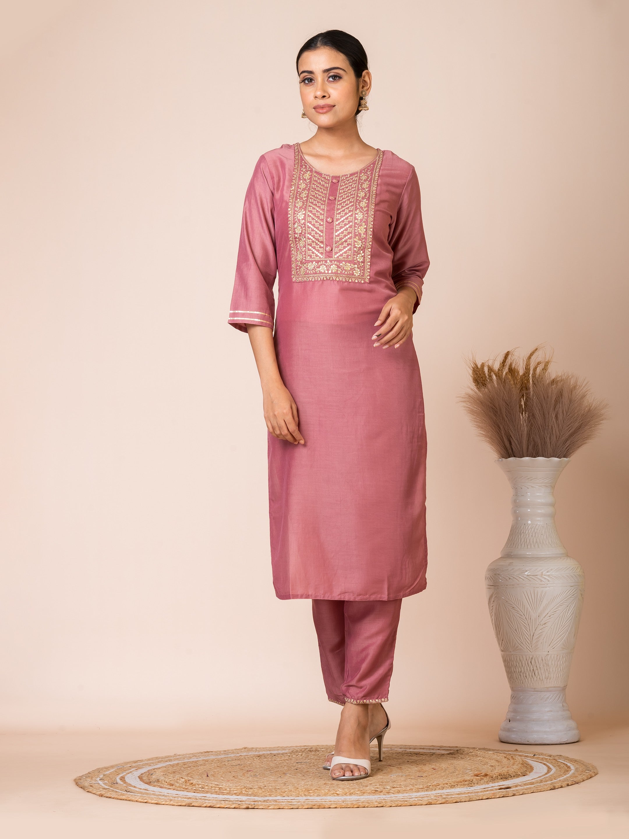 Elegant Pink Kurta Set with Embroidered Detail and Banarasi Jacquard Dupatta by Sarso Sarso