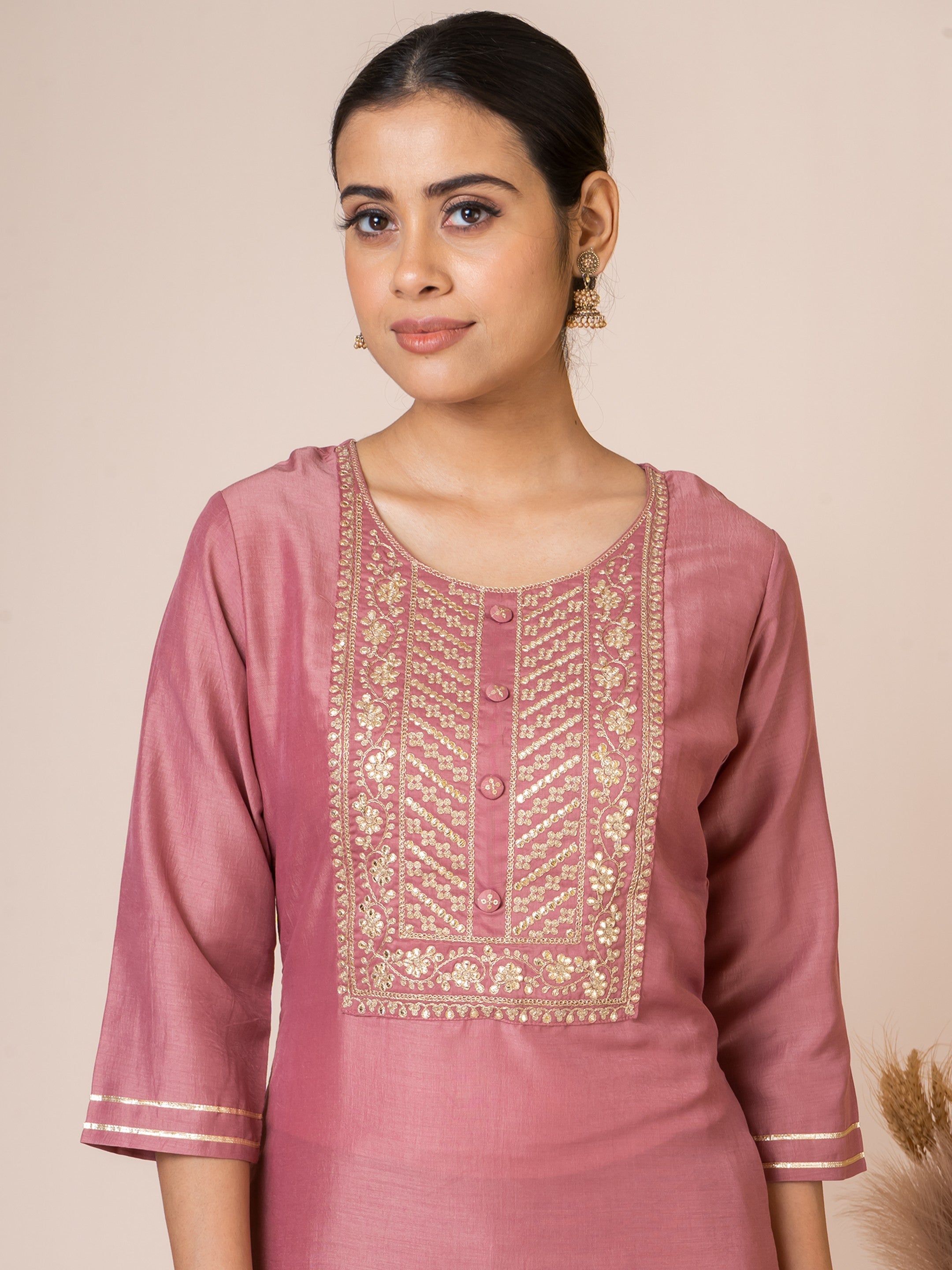 Elegant Pink Kurta Set with Embroidered Detail and Banarasi Jacquard Dupatta by Sarso Sarso